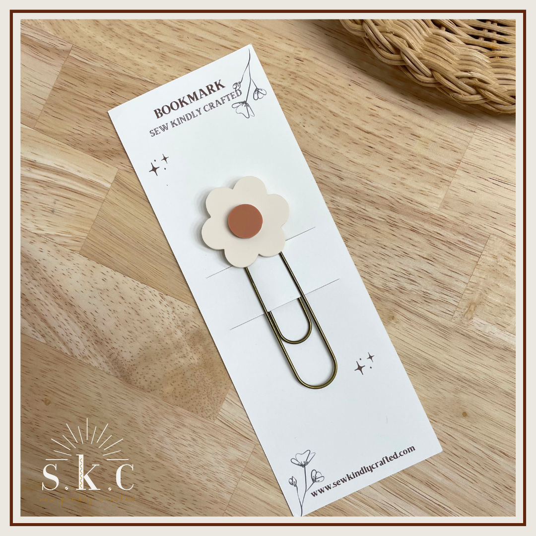 Jumbo Metal Paperclip Bookmark